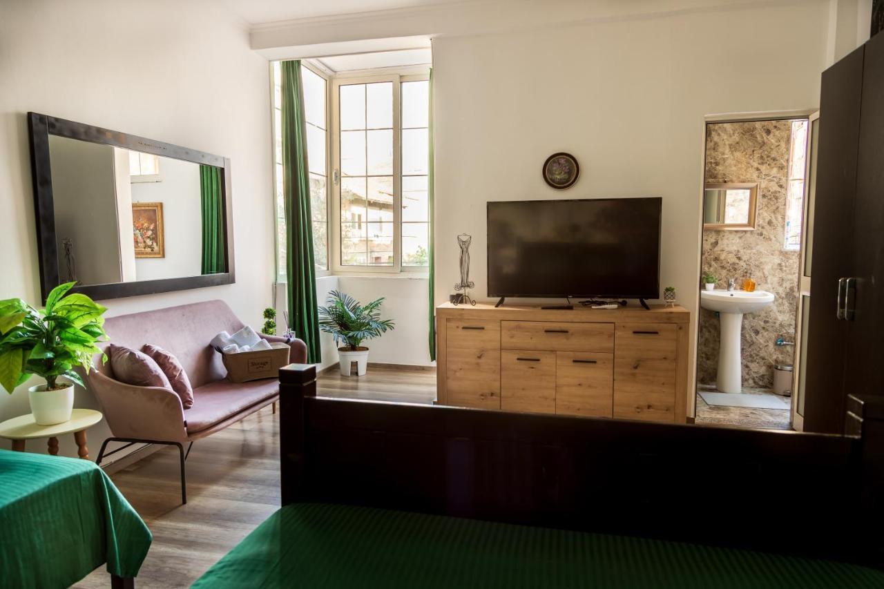 The Tropical House Tirana Apartment Ngoại thất bức ảnh